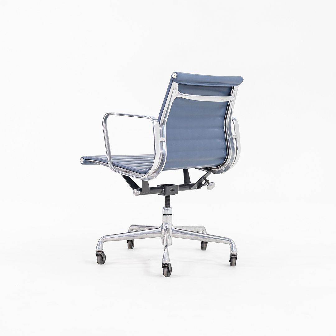 Eames Aluminum Group Management Desk Chair, Model EA335
