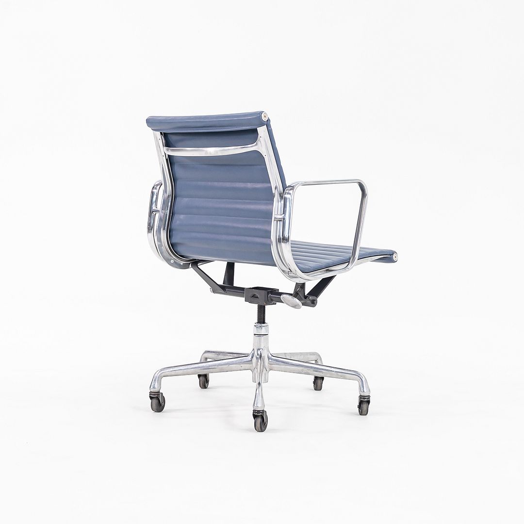Eames Aluminum Group Management Desk Chair, Model EA335