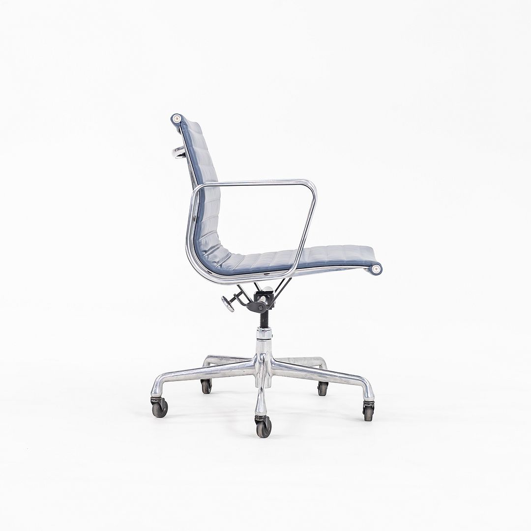 Eames Aluminum Group Management Desk Chair, Model EA335