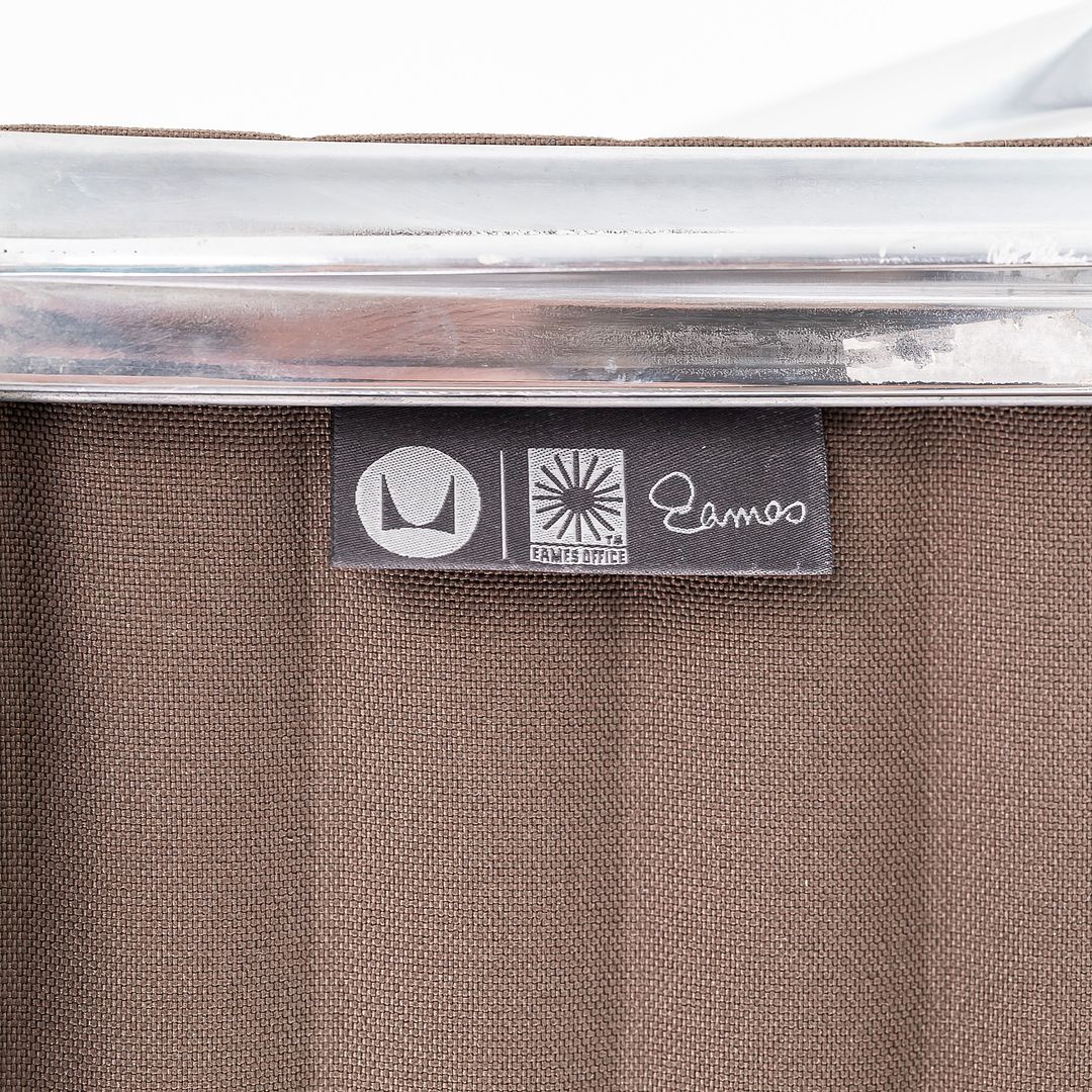 Eames Aluminum Group Management Desk Chair, Model EA335