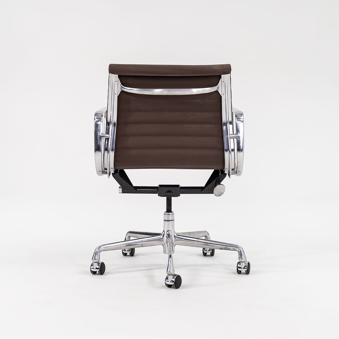 Eames Aluminum Group Management Desk Chair, Model EA335