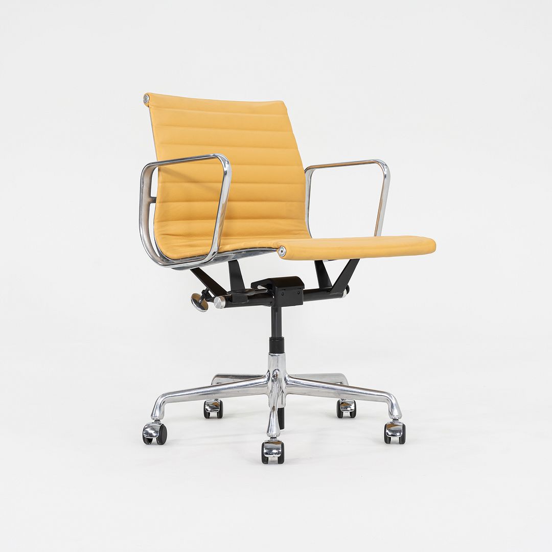 Aluminum Group Management Desk Chair, Model EA335