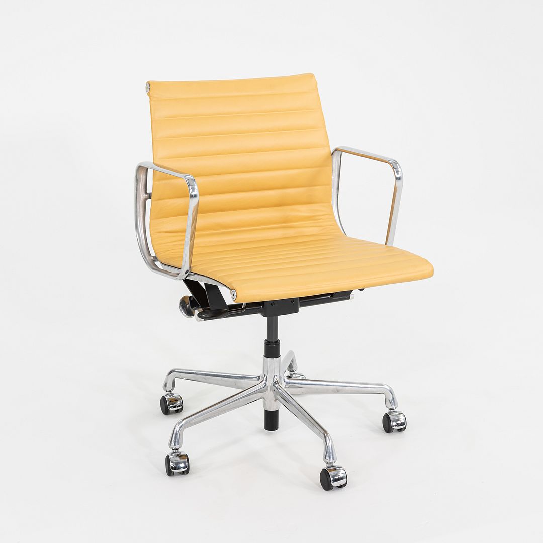 Aluminum Group Management Desk Chair, Model EA335