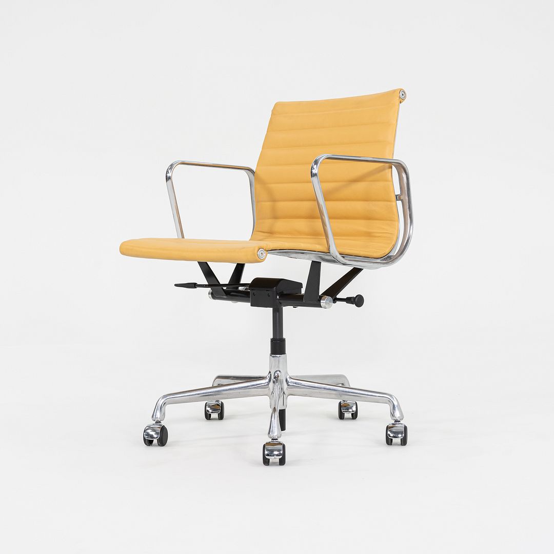Aluminum Group Management Desk Chair, Model EA335