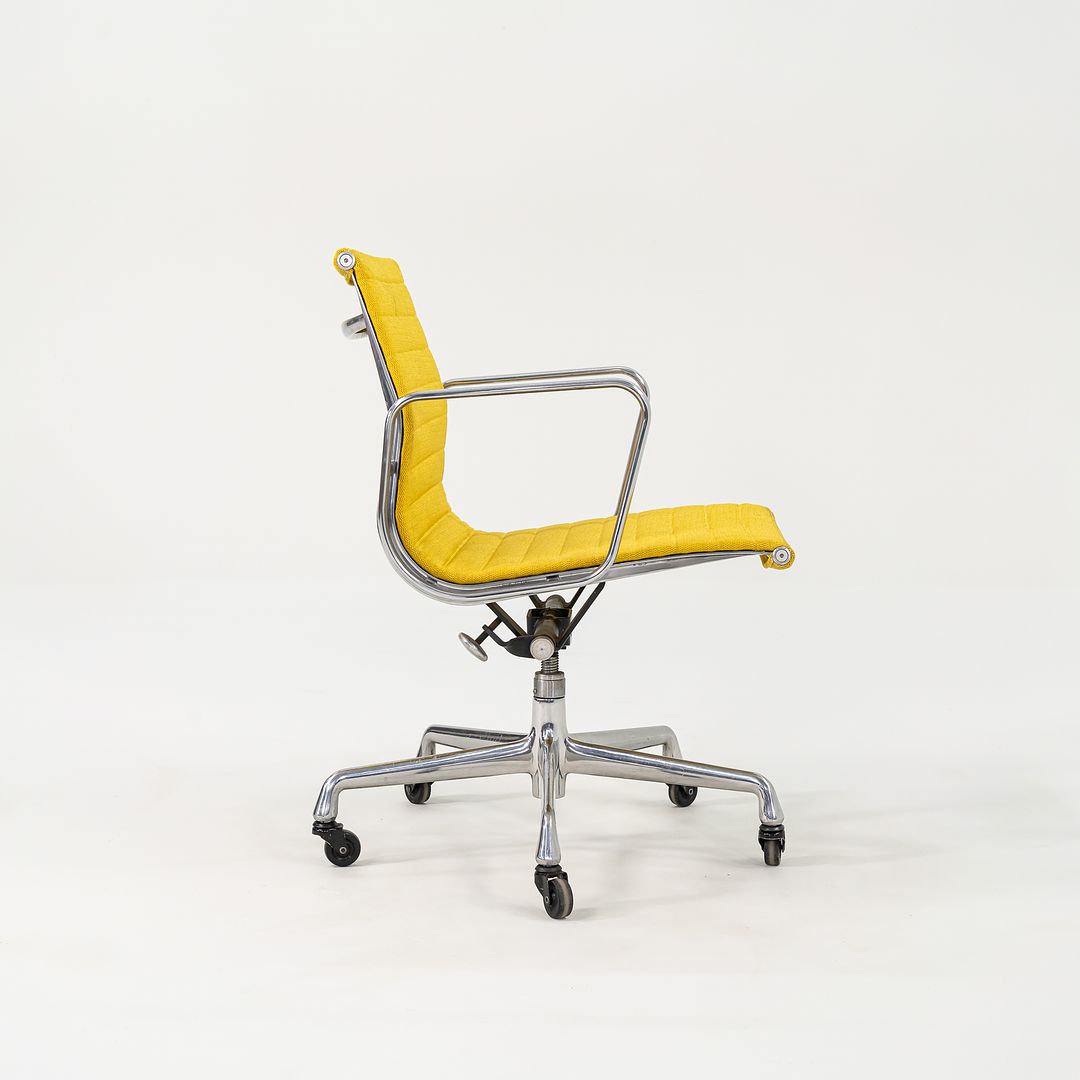 Eames Aluminum Group Management Chair