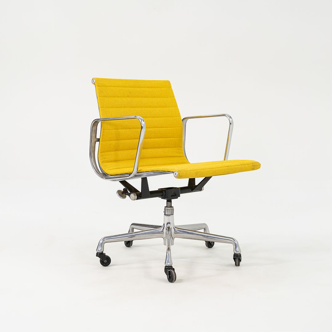Eames Aluminum Group Management Chair