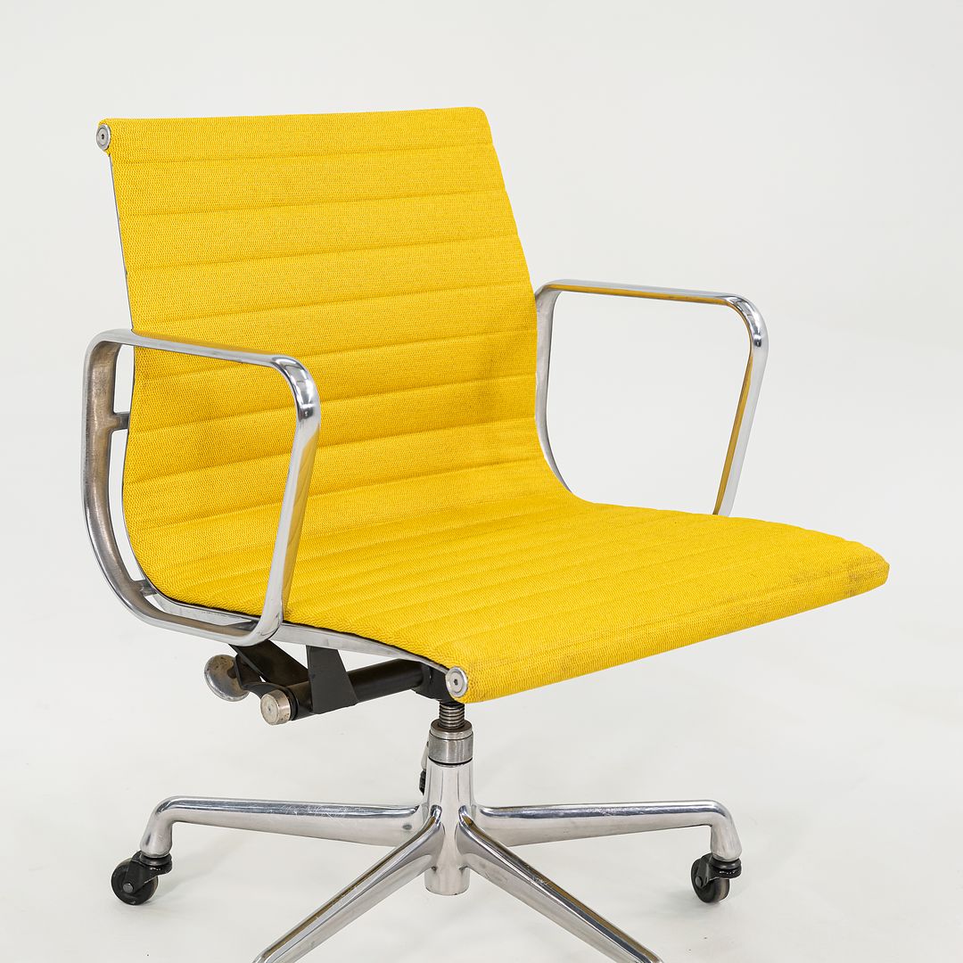 Eames Aluminum Group Management Chair