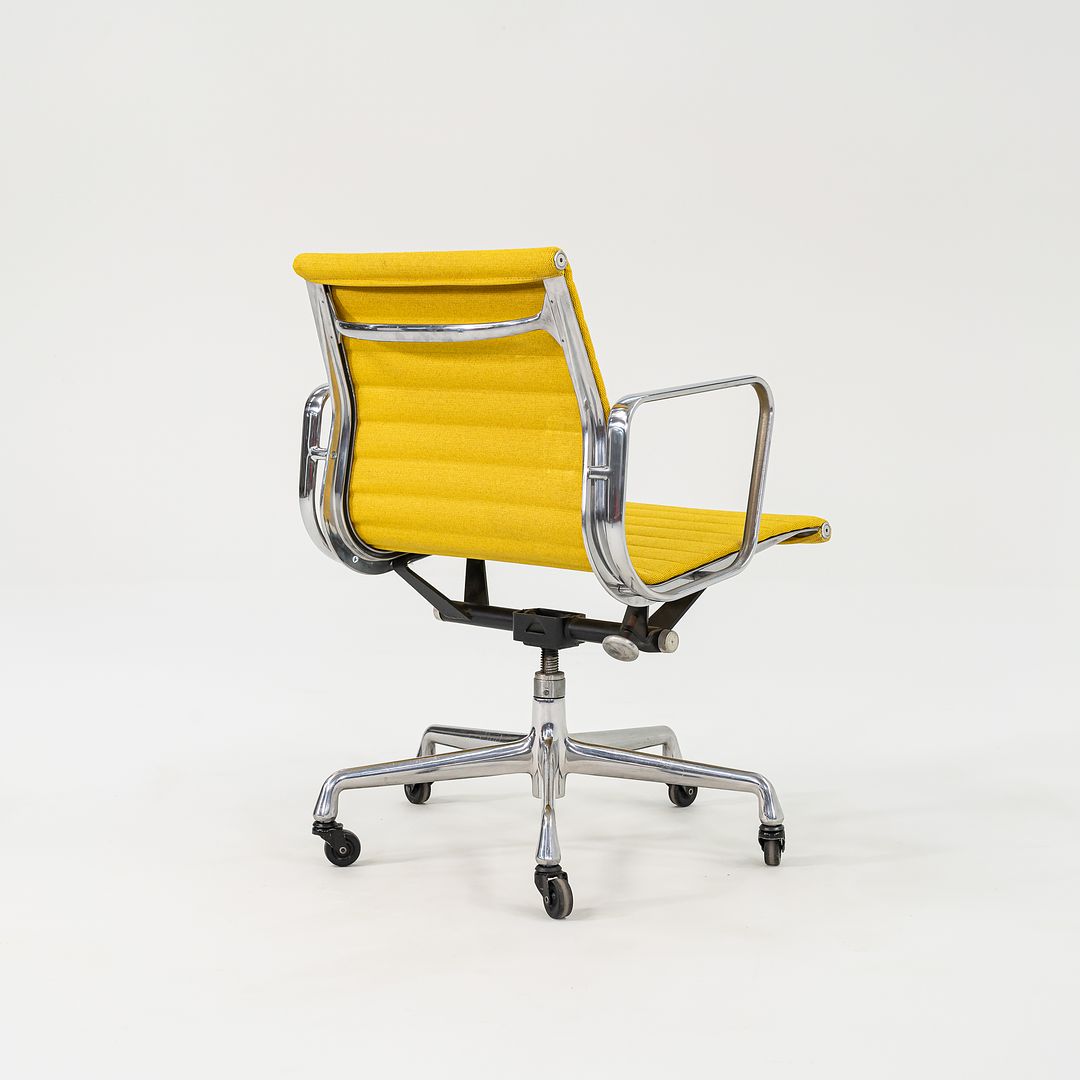 Eames Aluminum Group Management Chair
