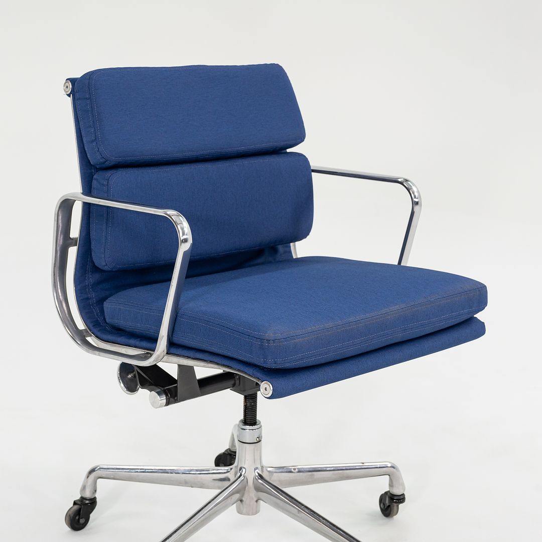 Soft Pad Management Chair, EA435