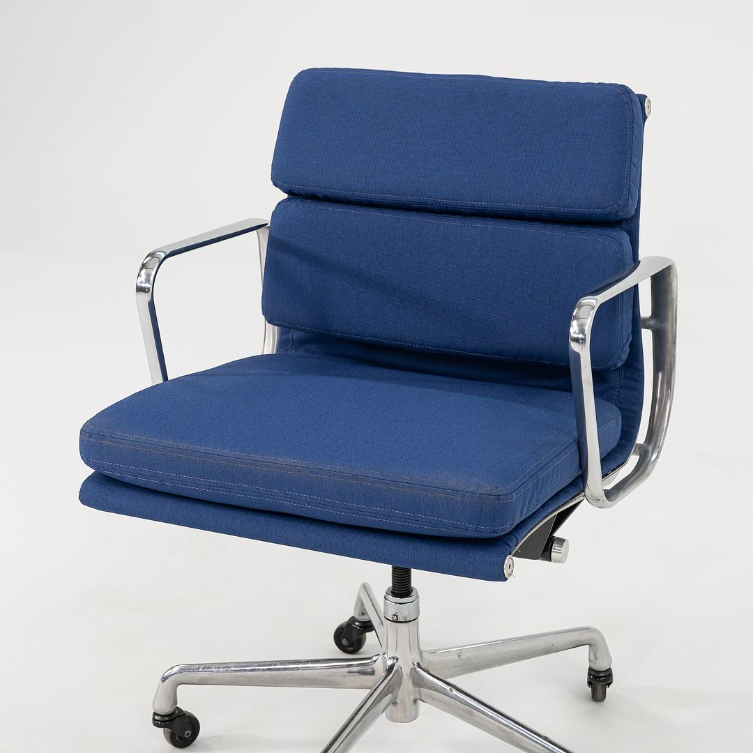 Soft Pad Management Chair, EA435