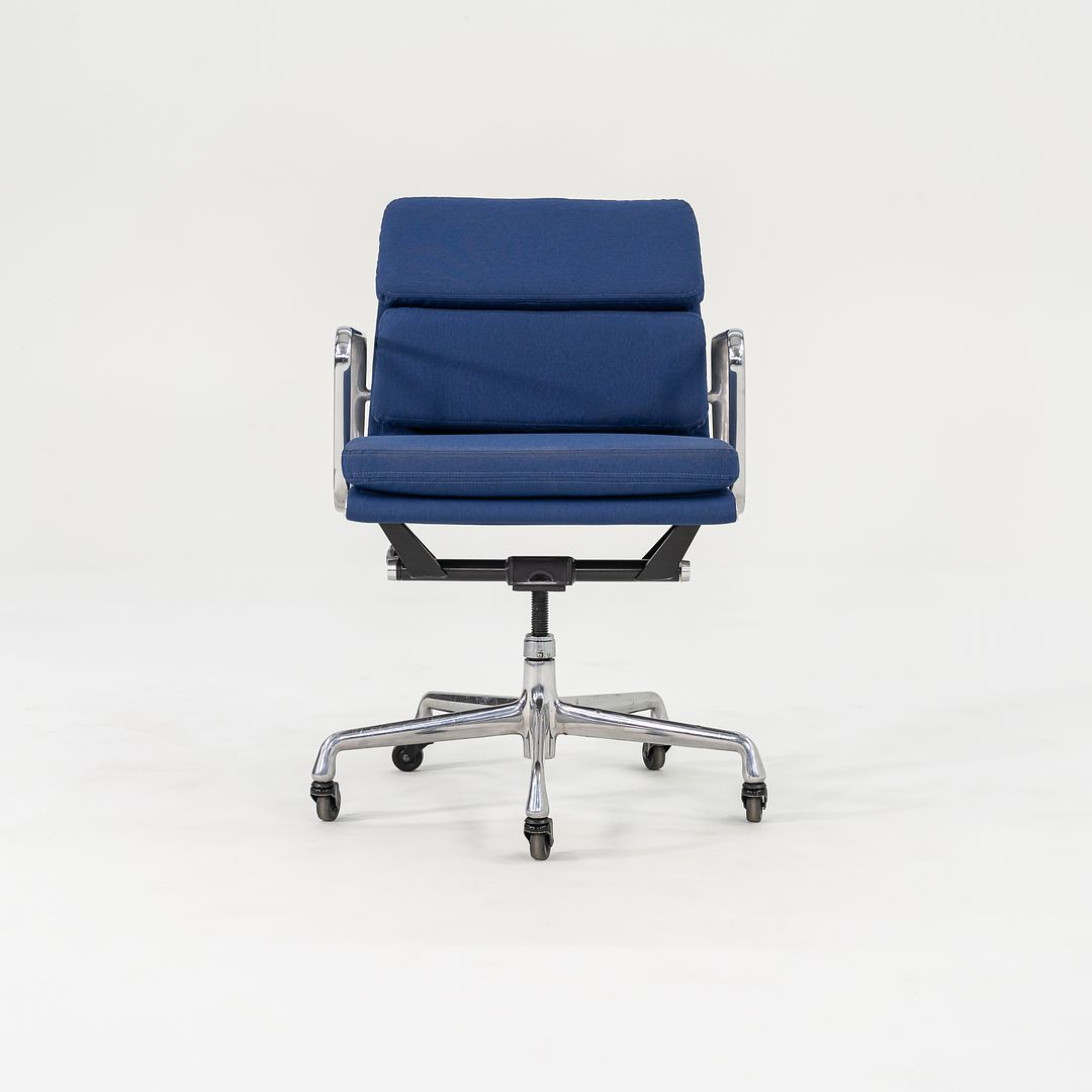 Soft Pad Management Chair, EA435