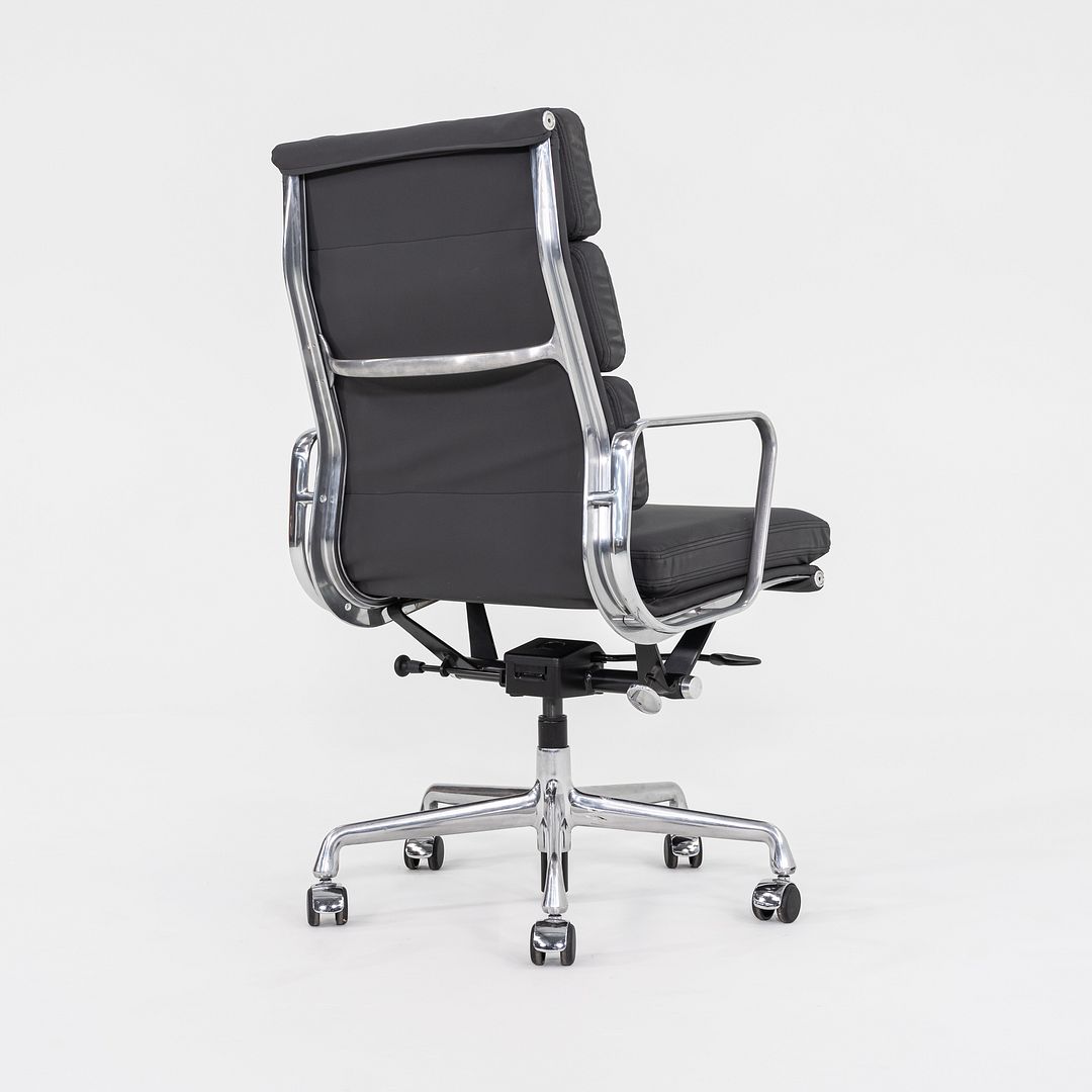Soft Pad Executive Chair, Model EA437