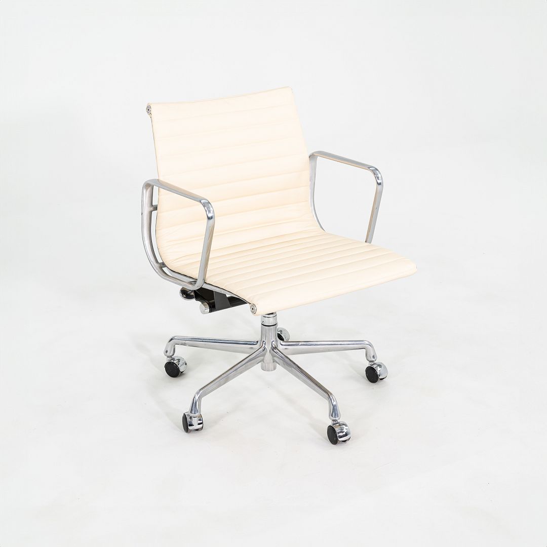 Aluminum Group Management Chair, Model EA335