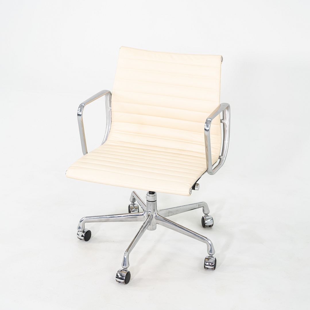 Aluminum Group Management Chair, Model EA335