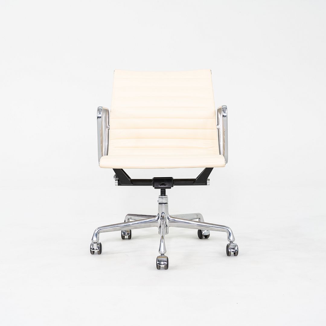 Aluminum Group Management Chair, Model EA335