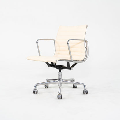 Aluminum Group Management Chair, Model EA335