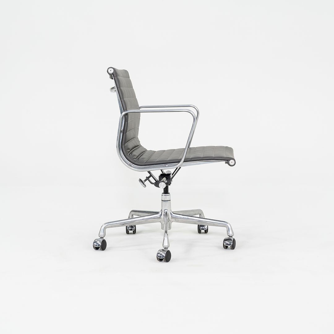 Eames Aluminum Group Management Chair