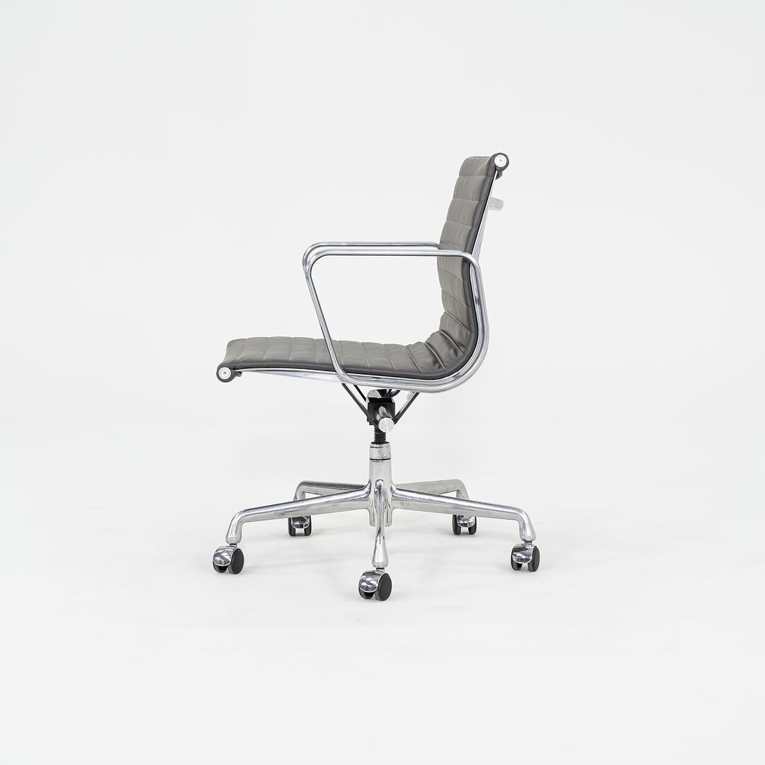 Eames Aluminum Group Management Chair