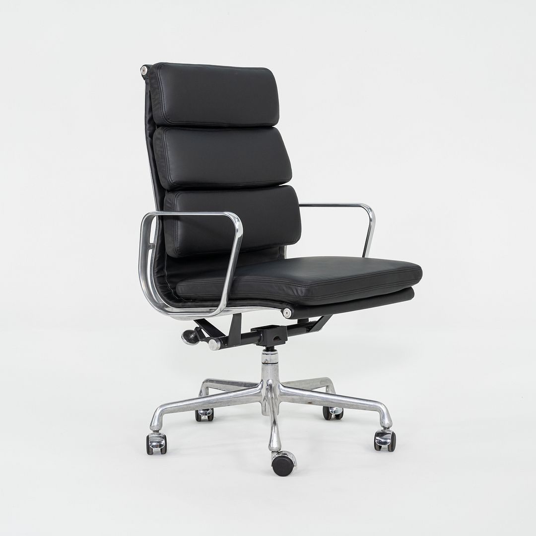 Soft Pad Executive Chair, Model EA437