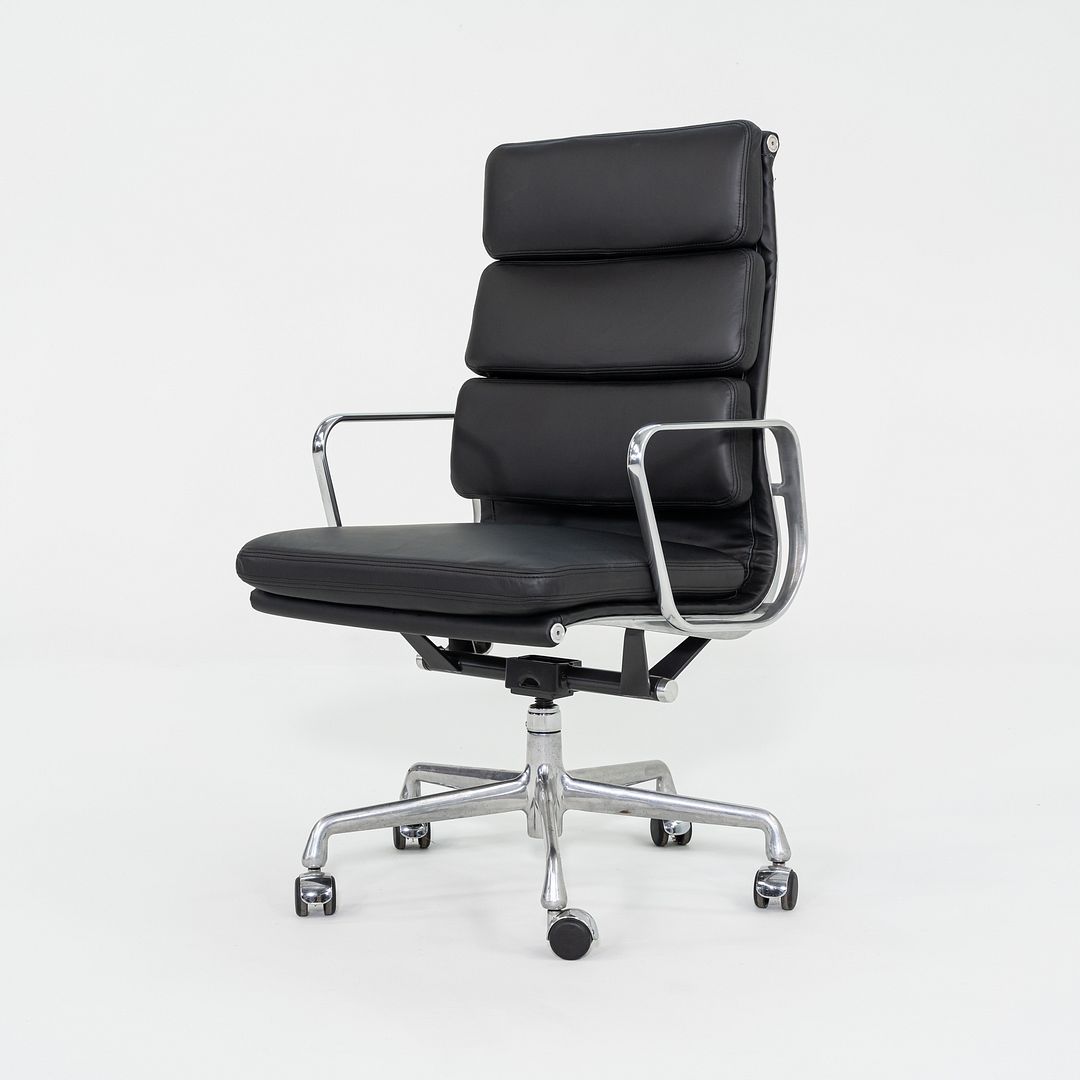 Soft Pad Executive Chair, Model EA437