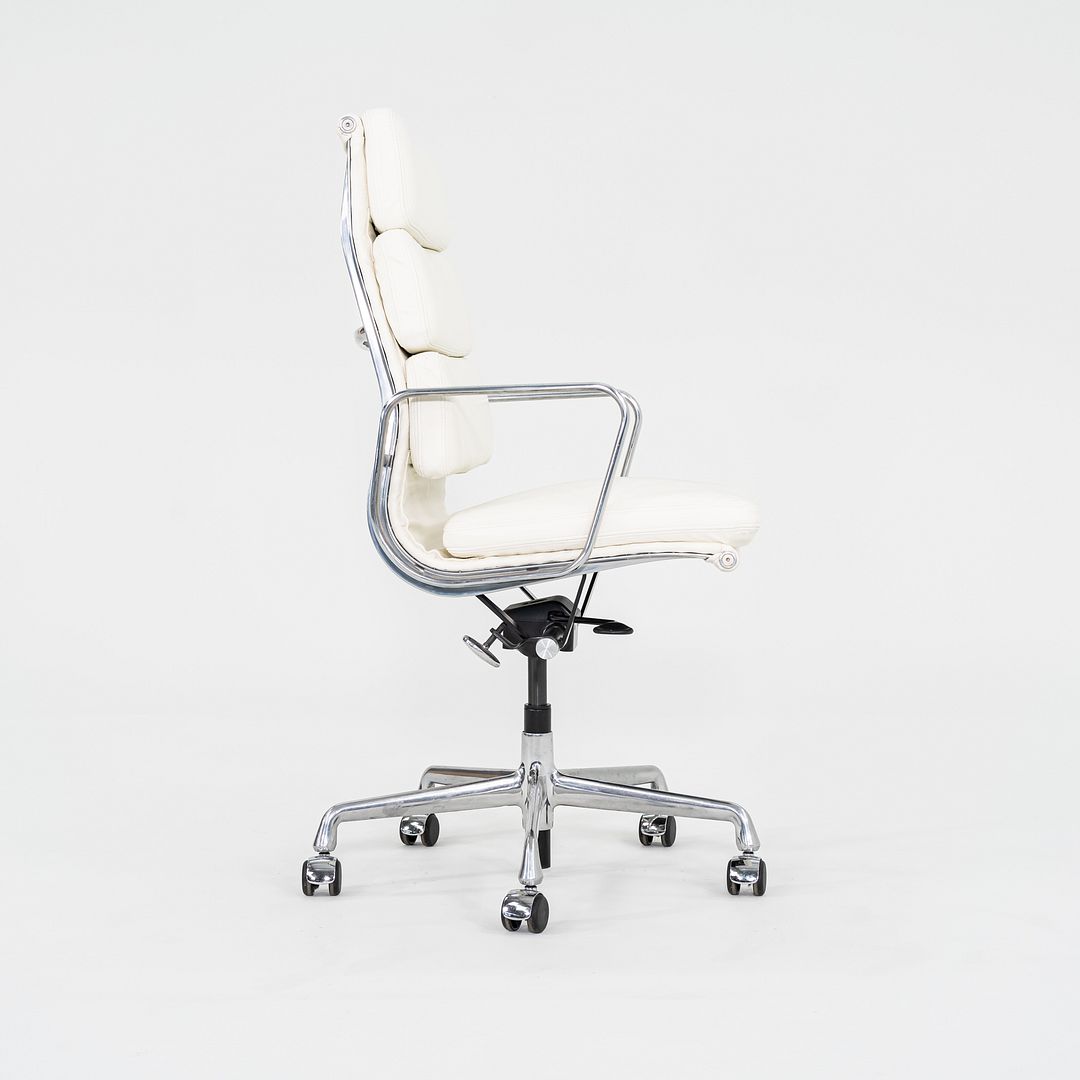 Soft Pad Executive Chair, Model EA437