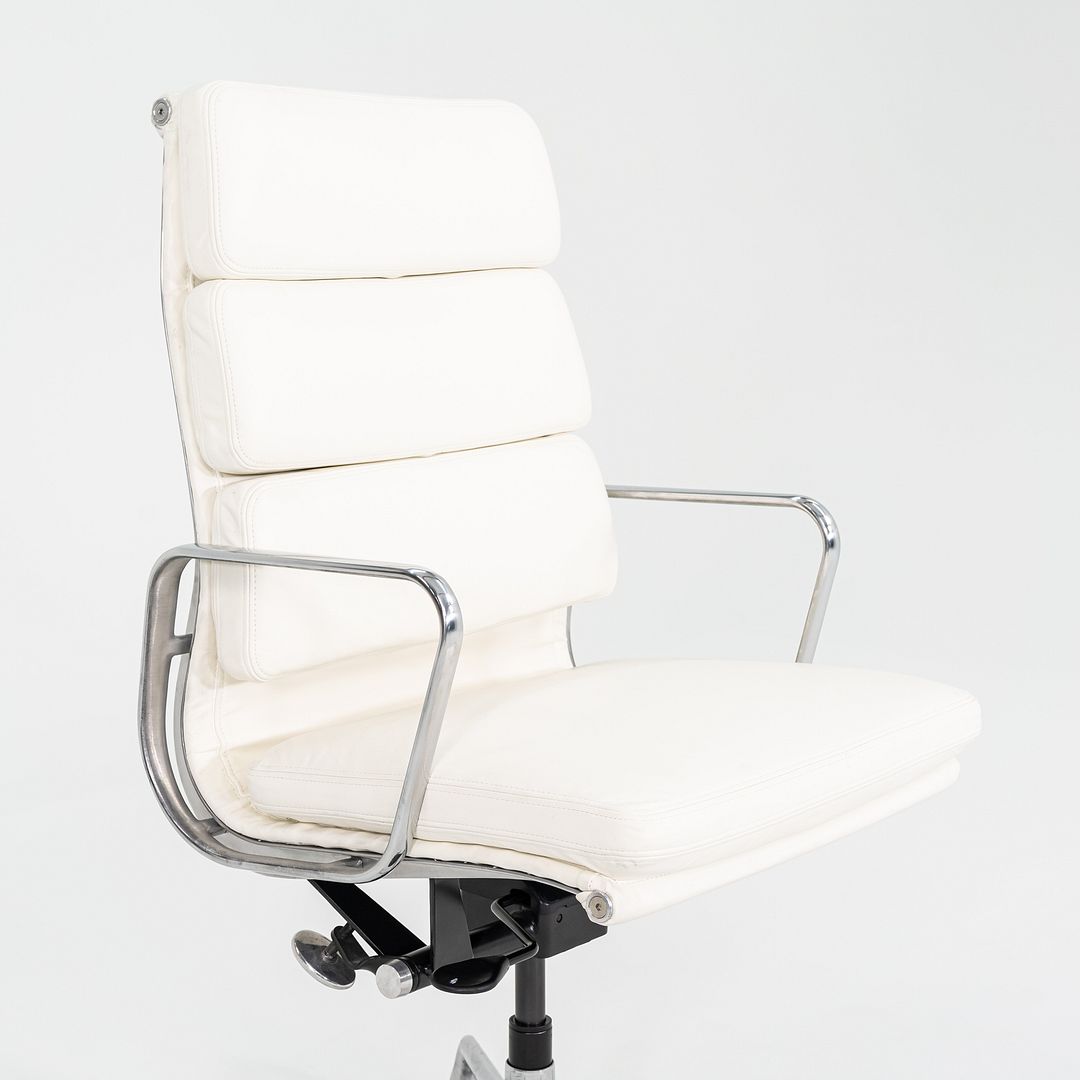 Soft Pad Executive Chair, Model EA437