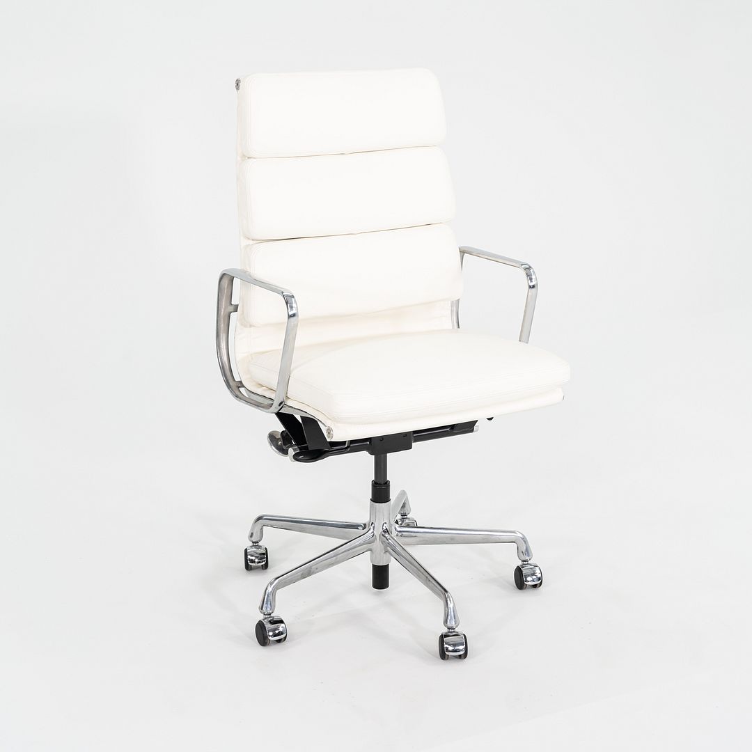 Soft Pad Executive Chair, Model EA437