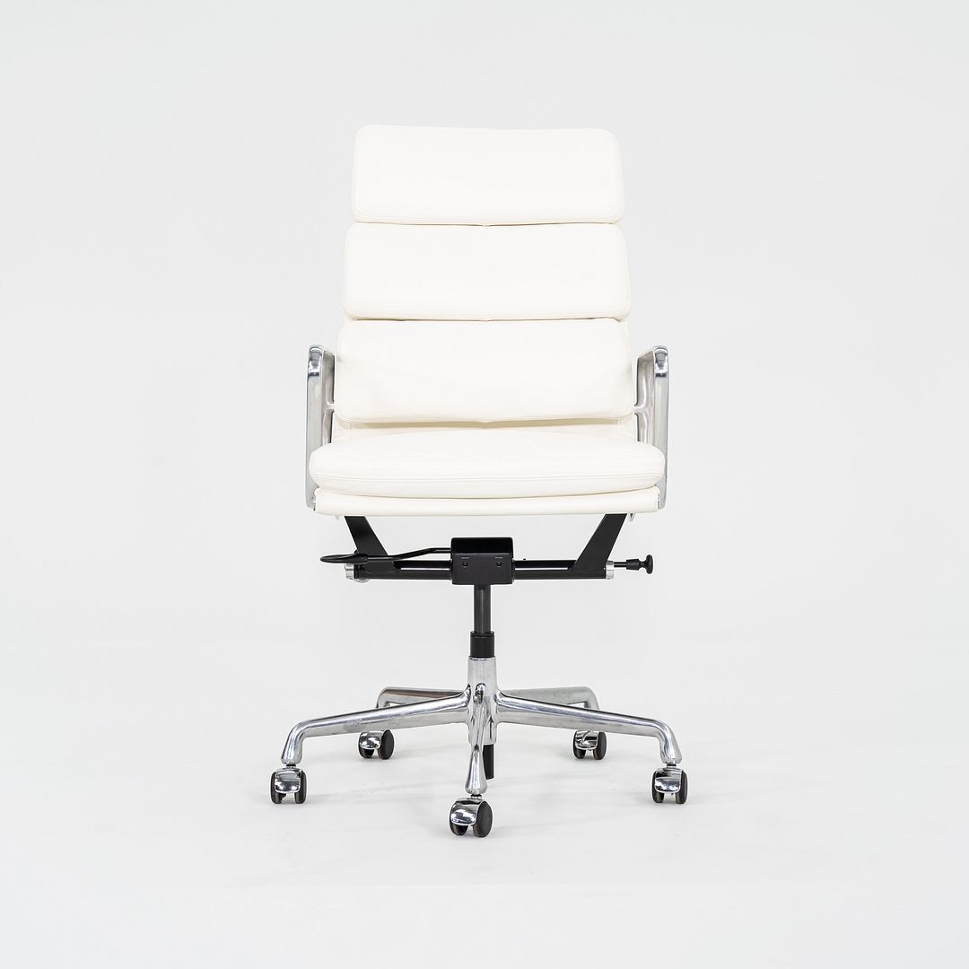 Soft Pad Executive Chair, Model EA437