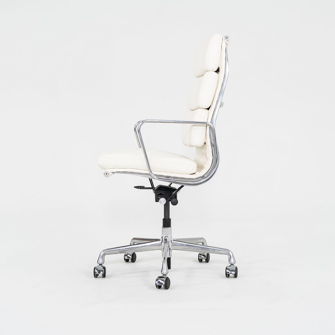 Soft Pad Executive Chair, Model EA437
