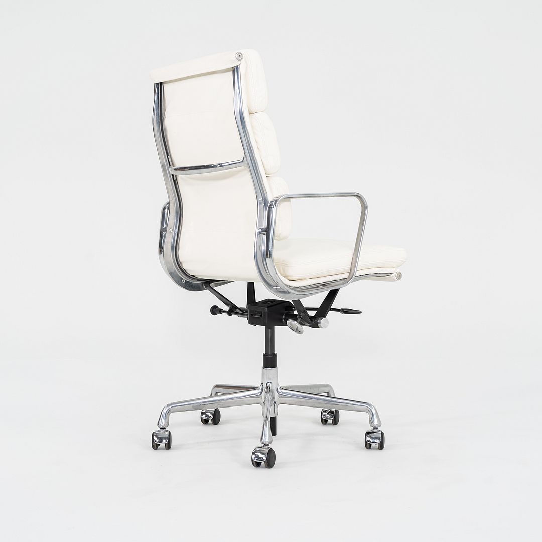 Soft Pad Executive Chair, Model EA437