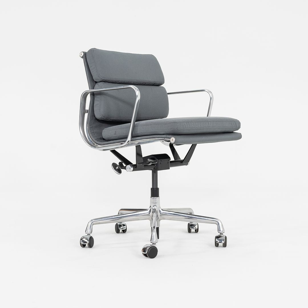 Soft Pad Management Chair, EA435