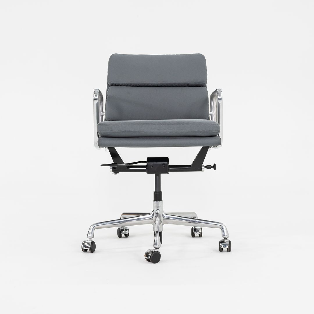 Soft Pad Management Chair, EA435