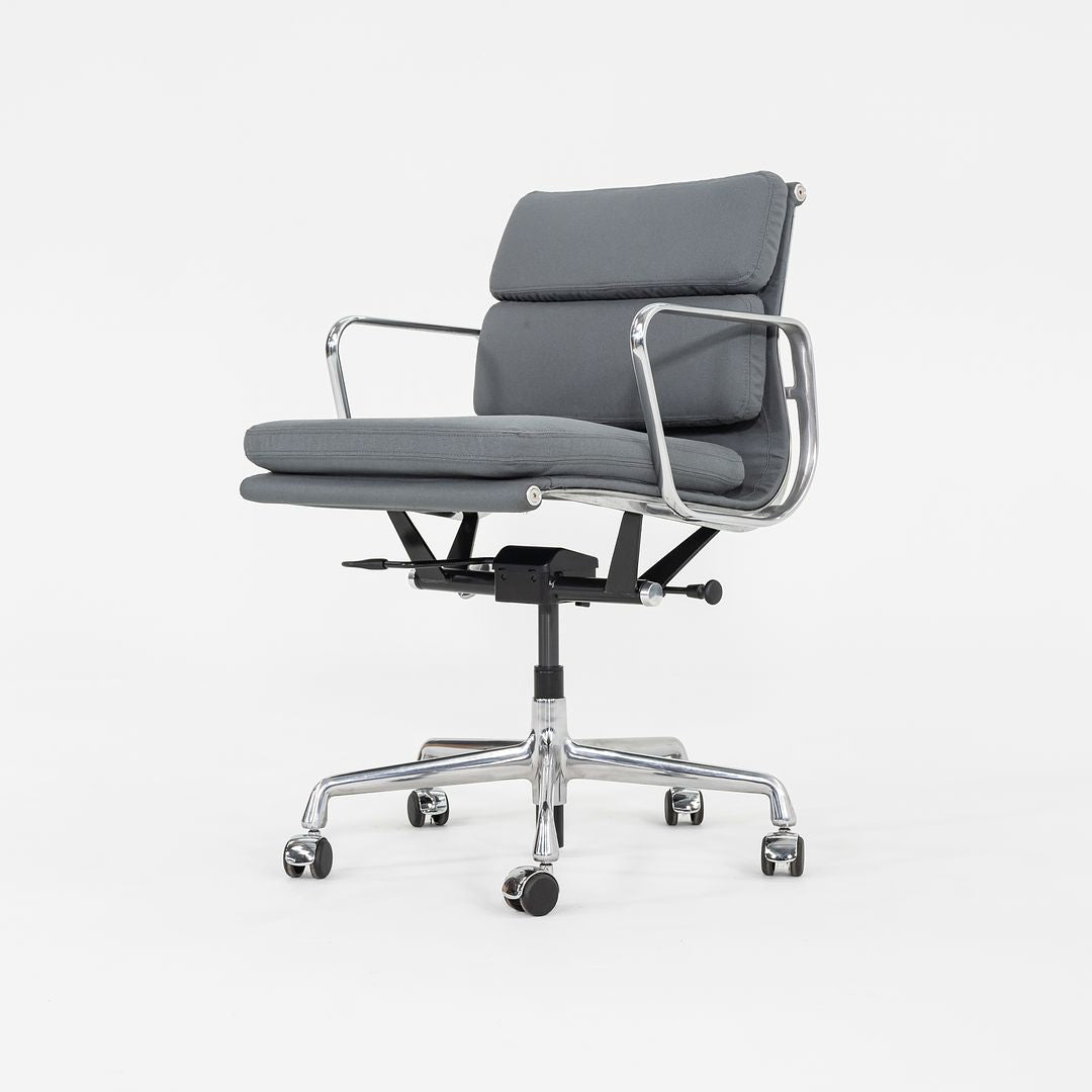 Soft Pad Management Chair, EA435