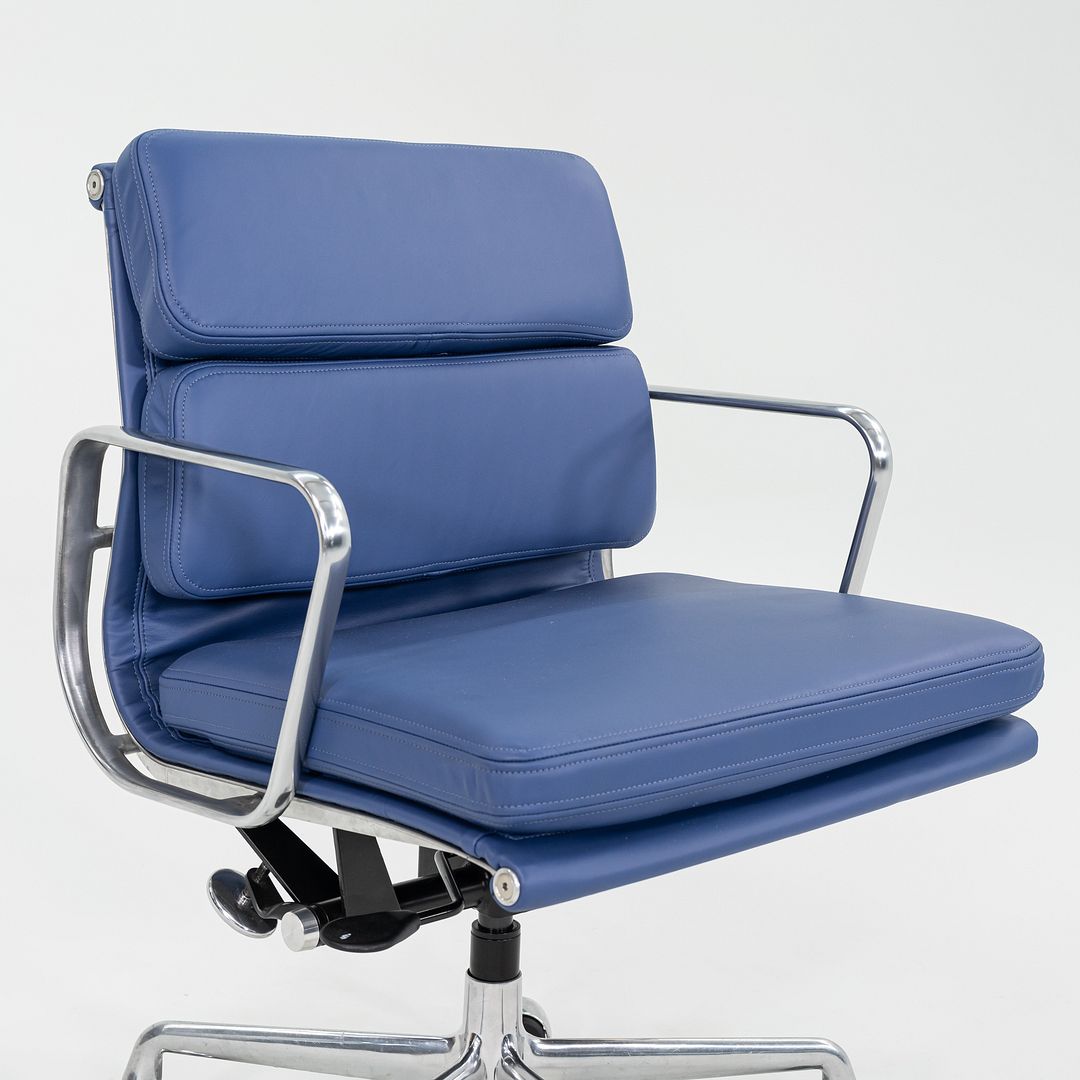 Soft Pad Management Chair, EA435