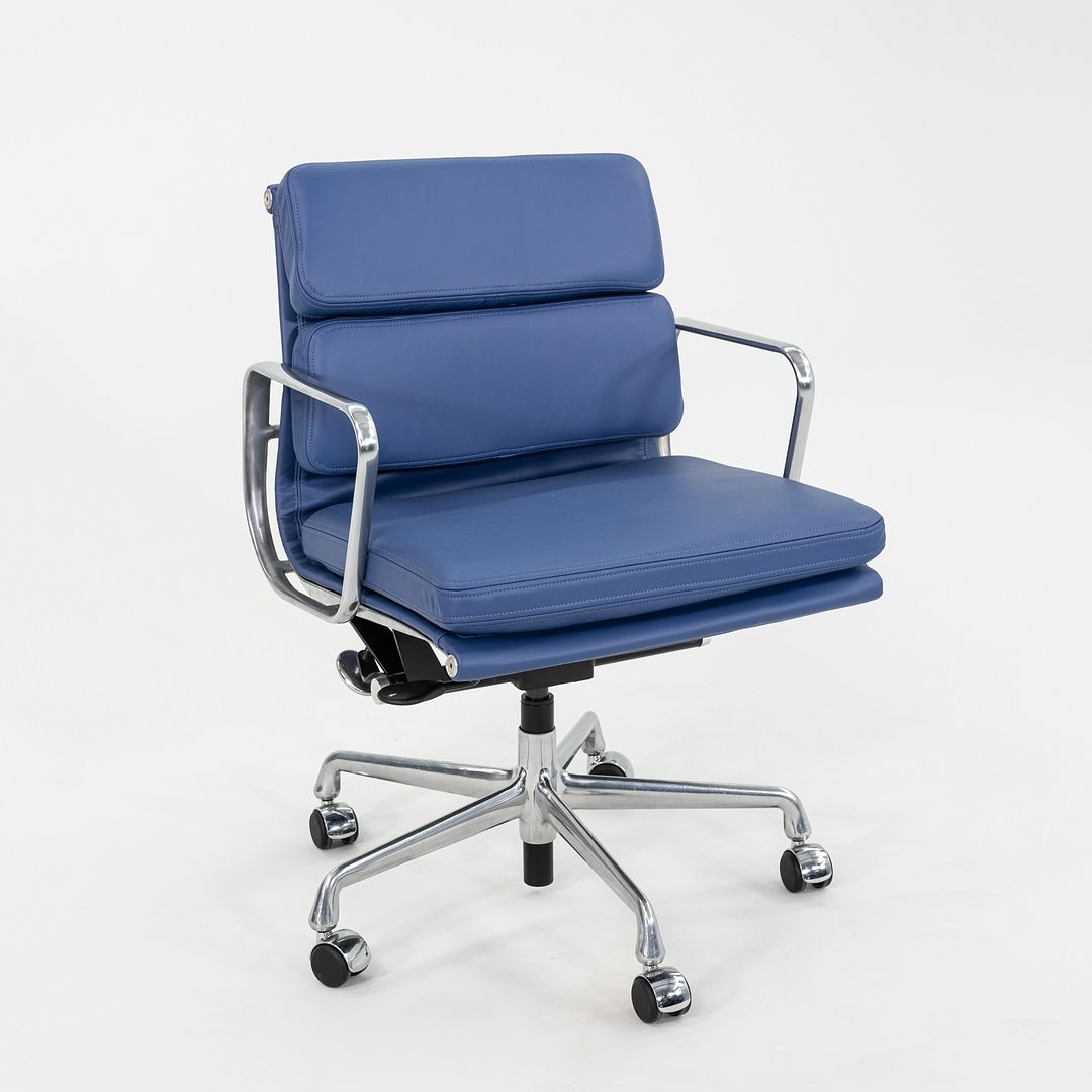 Soft Pad Management Chair, EA435