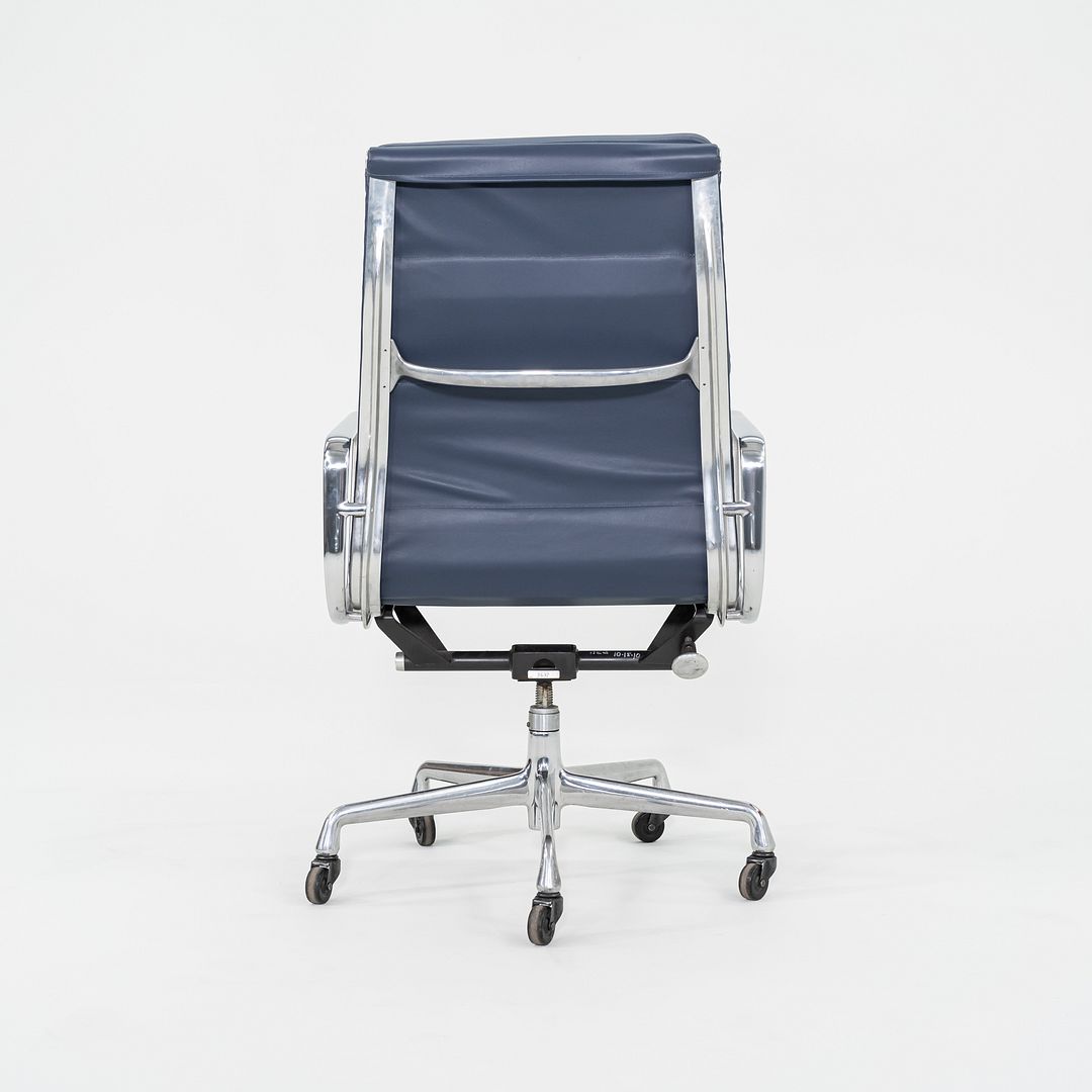 Soft Pad Executive Chair, Model EA437