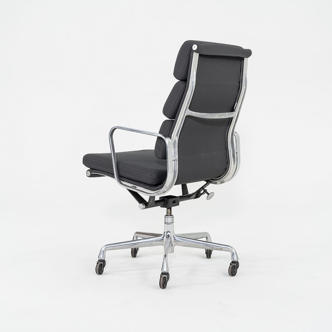 Soft Pad Executive Chair, Model EA437