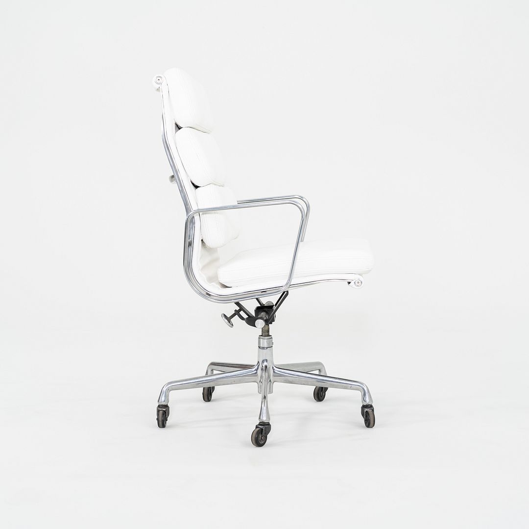 Soft Pad Executive Chair, Model EA437