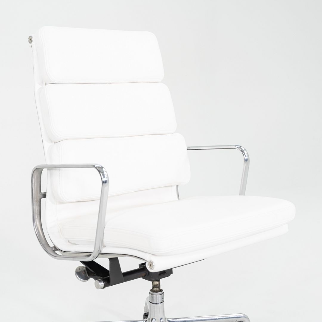 Soft Pad Executive Chair, Model EA437