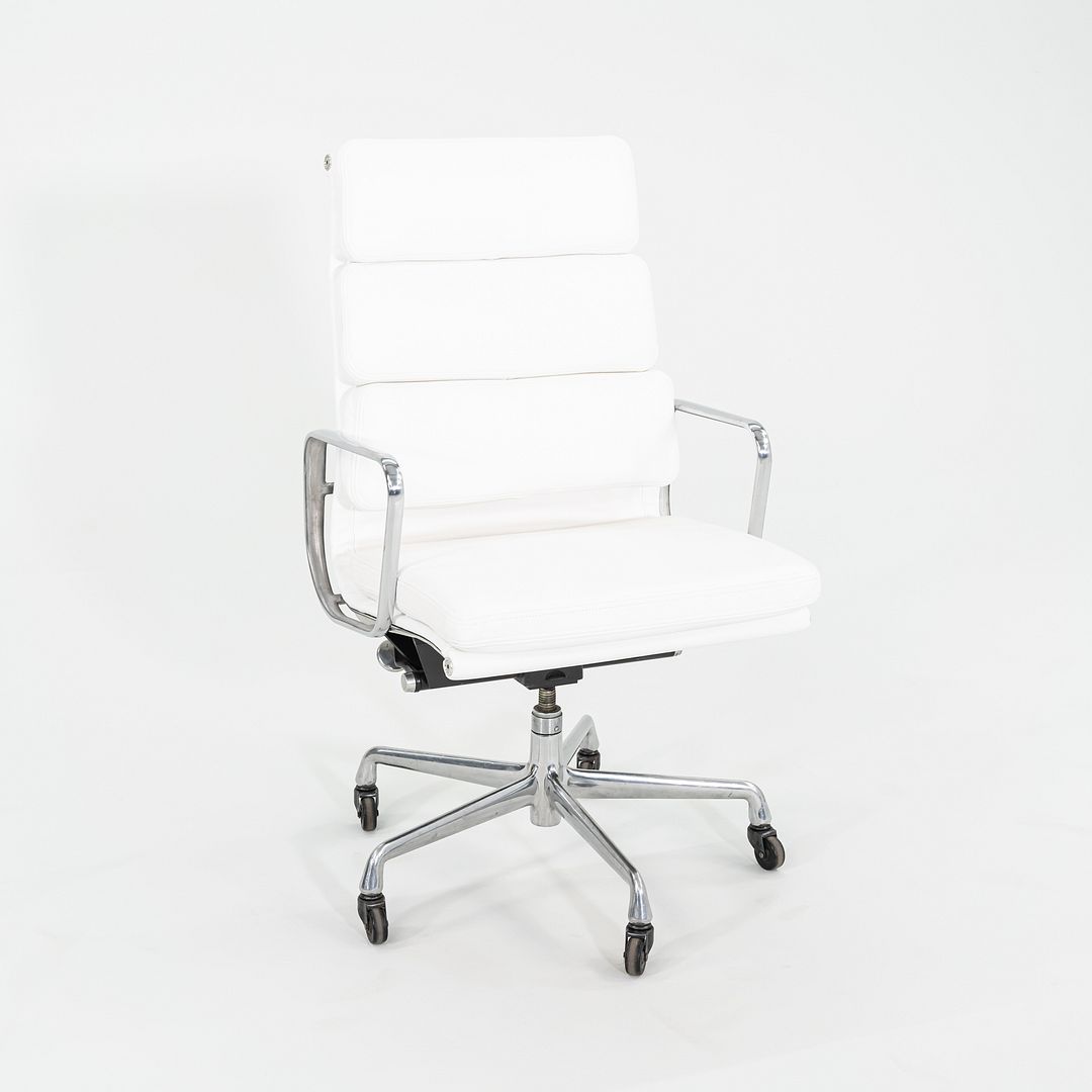 Soft Pad Executive Chair, Model EA437