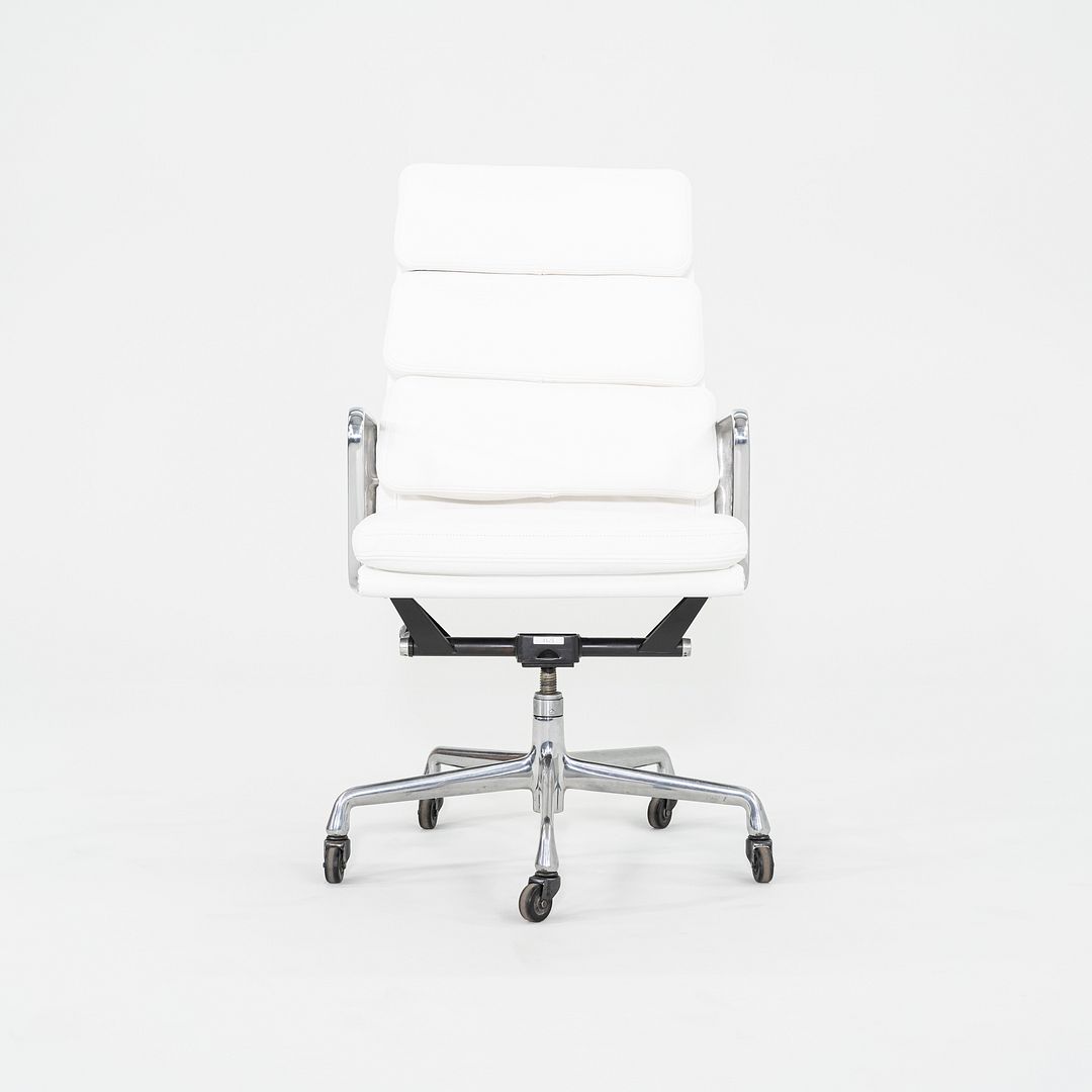 Soft Pad Executive Chair, Model EA437