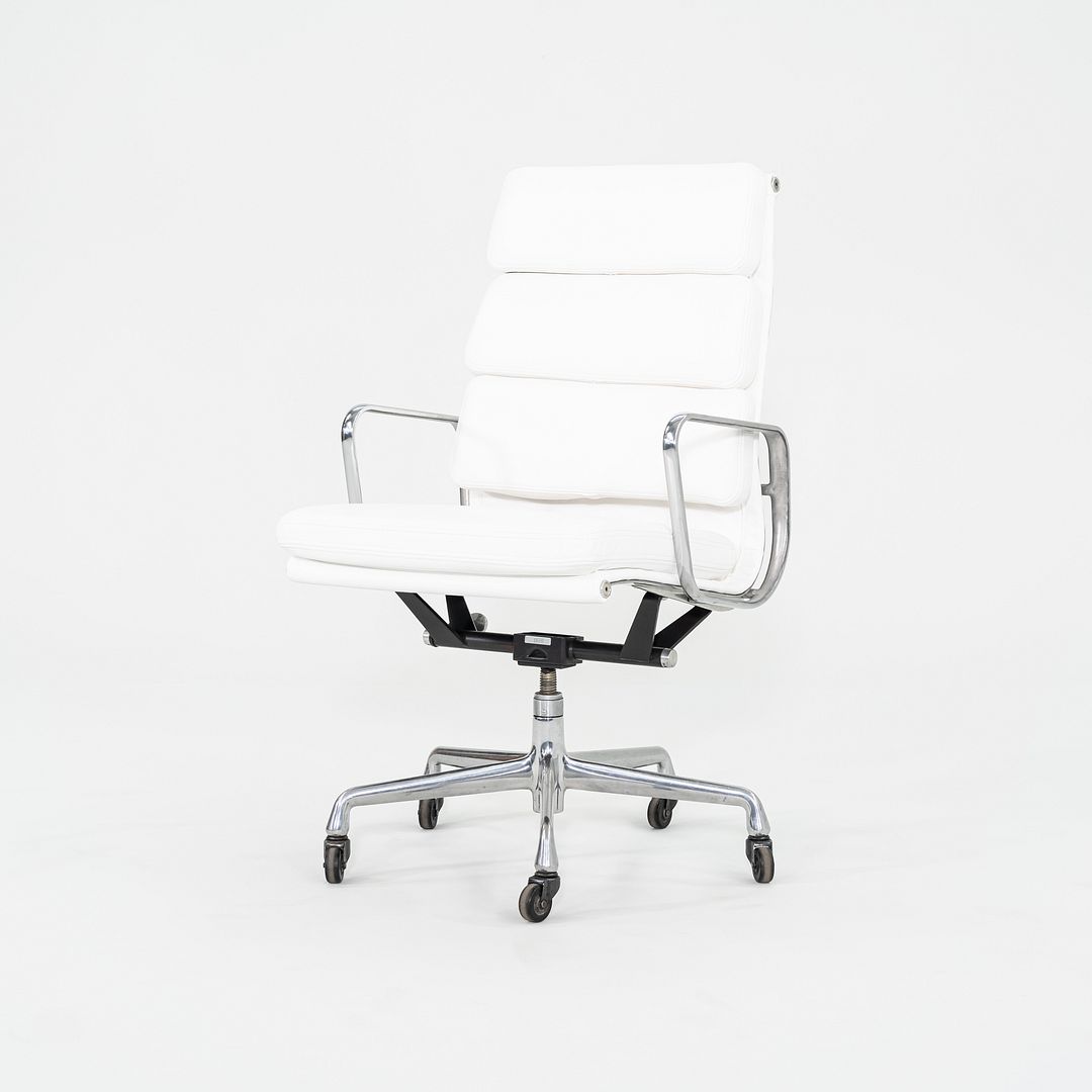 Soft Pad Executive Chair, Model EA437