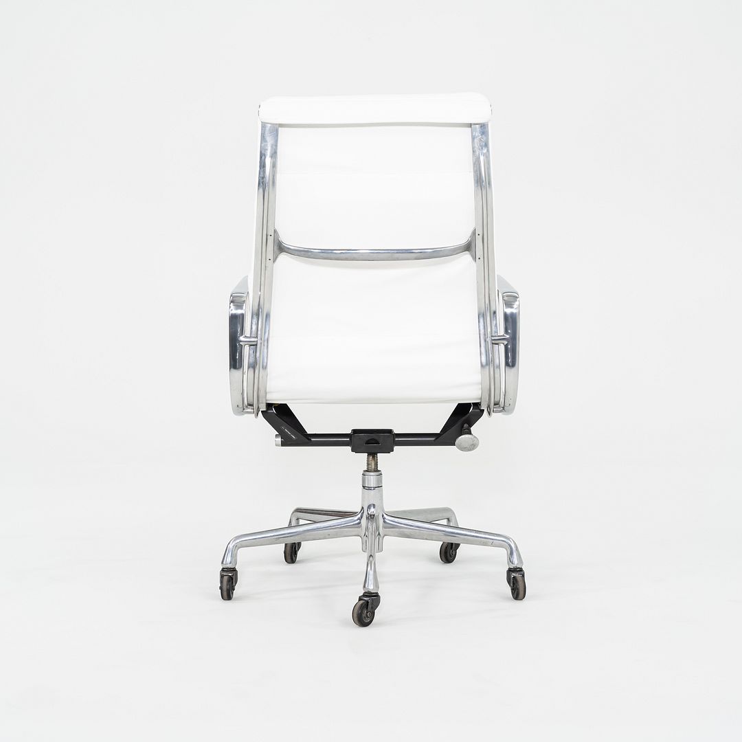 Soft Pad Executive Chair, Model EA437