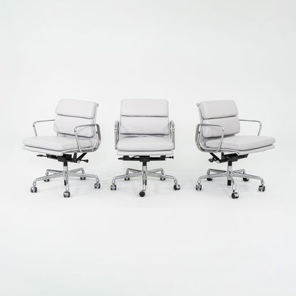 Eames Soft Pad Management Chair, EA435