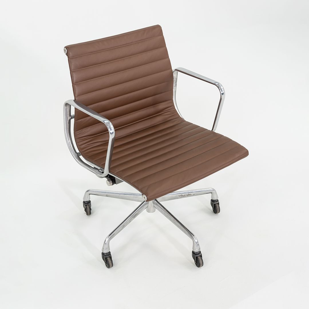 Eames Aluminum Group Management Chair