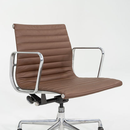 Eames Aluminum Group Management Chair