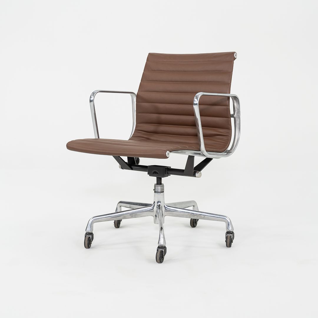 Eames Aluminum Group Management Chair