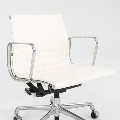 Eames Aluminum Group Management Desk Chair, Model EA335