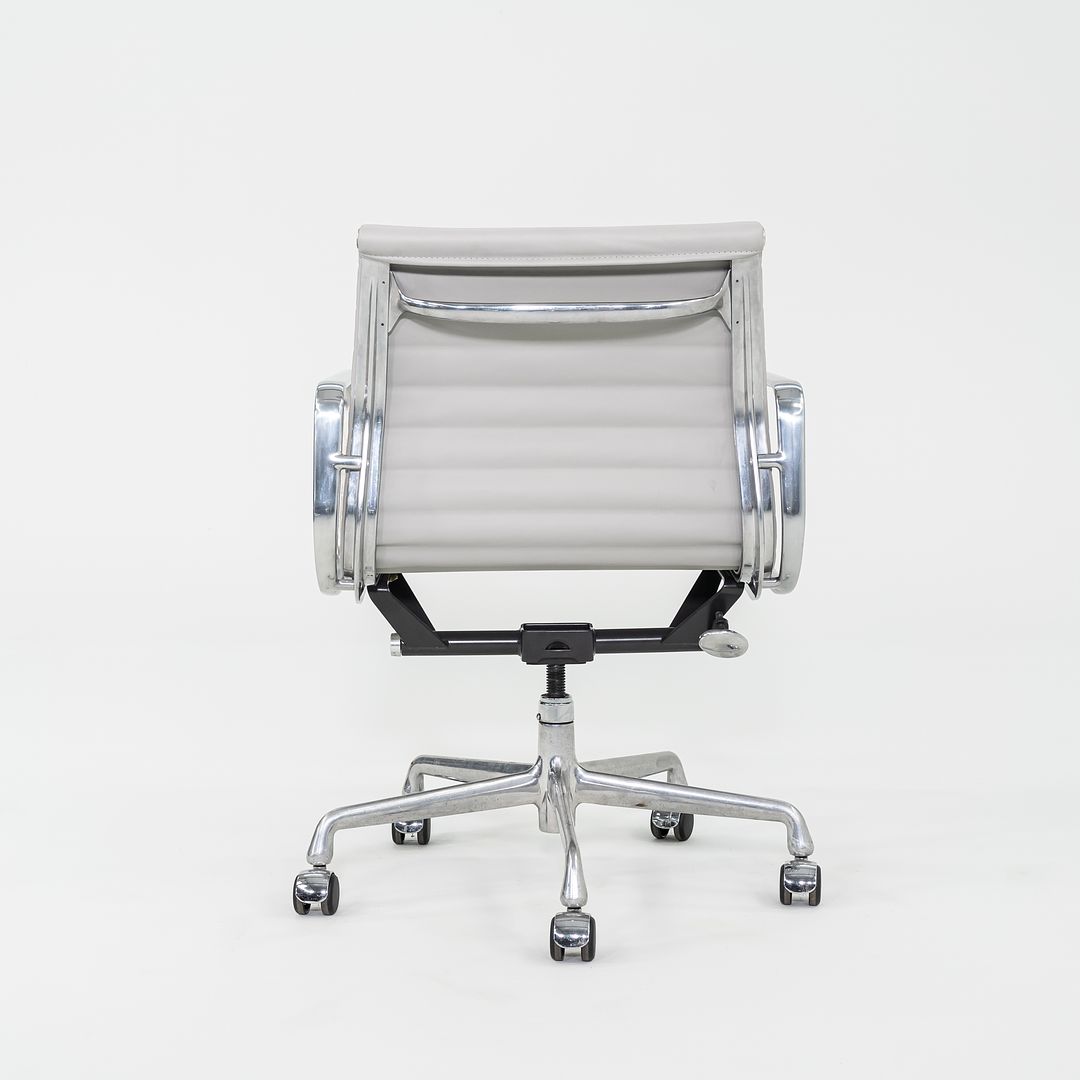 Aluminum Group Management Desk Chair, Model EA335
