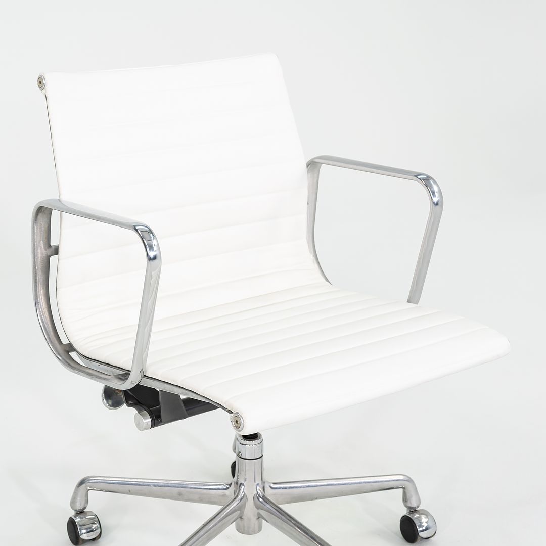 Aluminum Group Management Chair